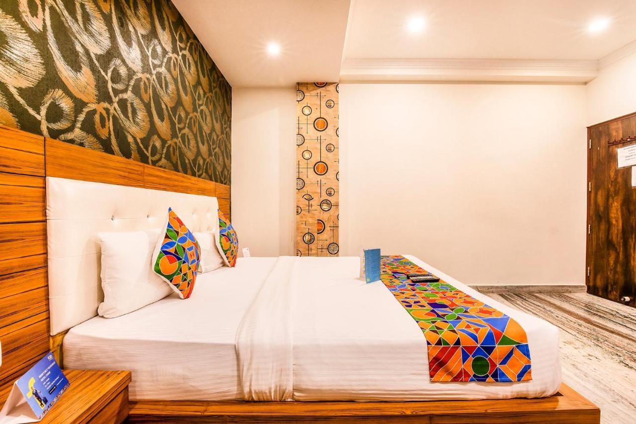 Fabhotel Shoba Estate Delhi Airport Нью-Дели Экстерьер фото