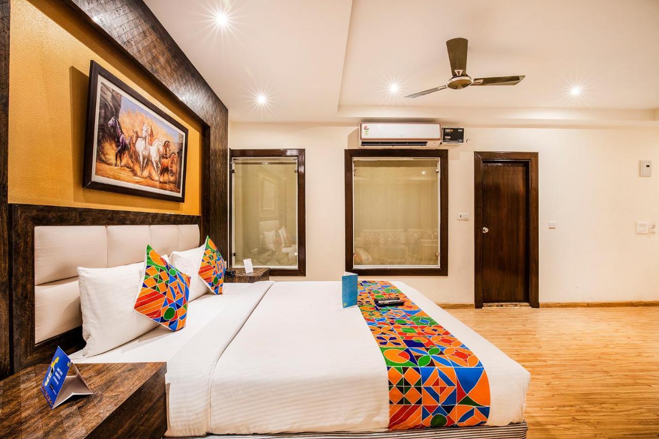 Fabhotel Shoba Estate Delhi Airport Нью-Дели Экстерьер фото