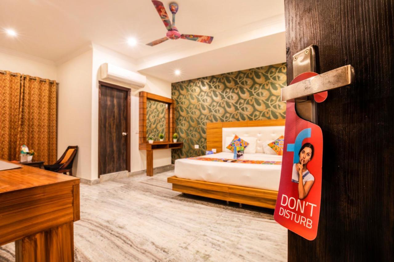 Fabhotel Shoba Estate Delhi Airport Нью-Дели Экстерьер фото