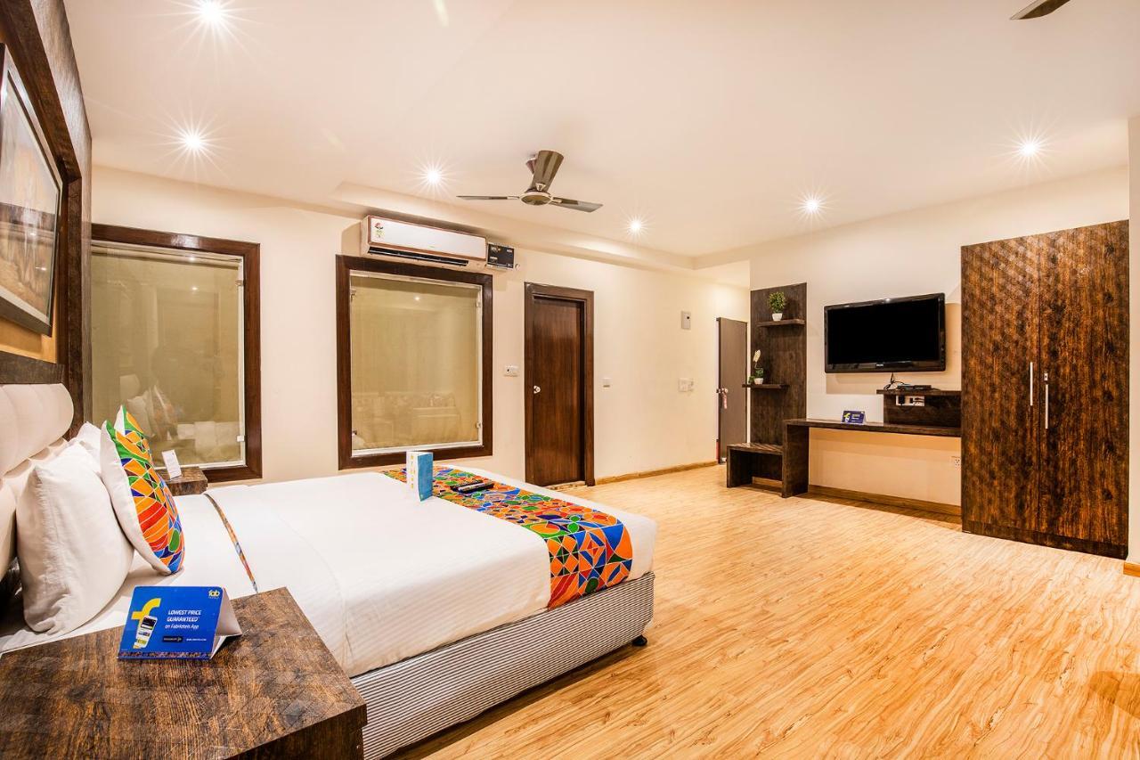 Fabhotel Shoba Estate Delhi Airport Нью-Дели Экстерьер фото