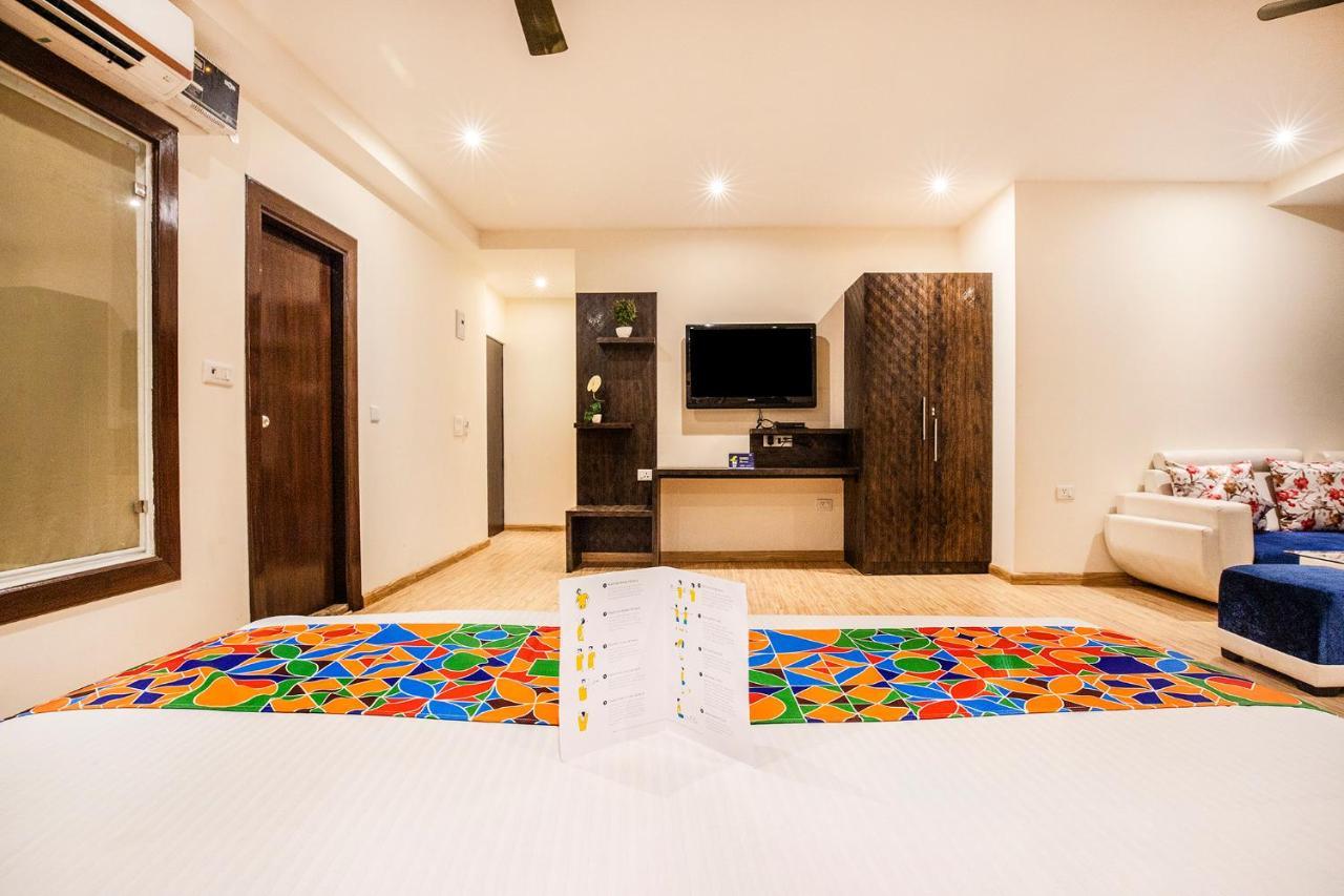 Fabhotel Shoba Estate Delhi Airport Нью-Дели Экстерьер фото